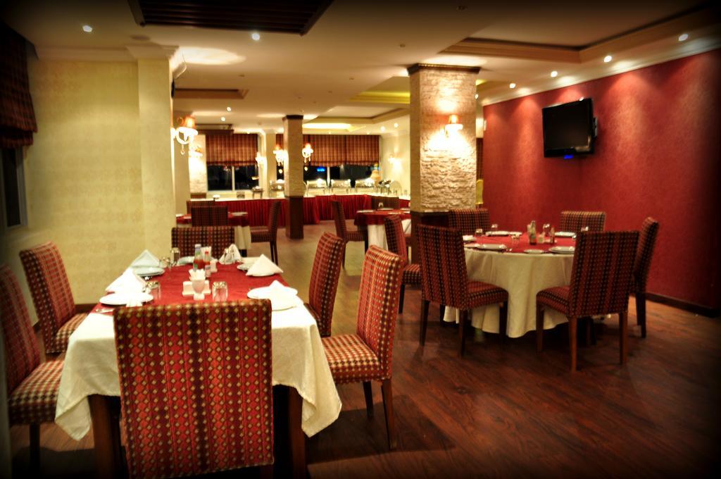 Al Higgi Hotel Yanbu Bagian luar foto