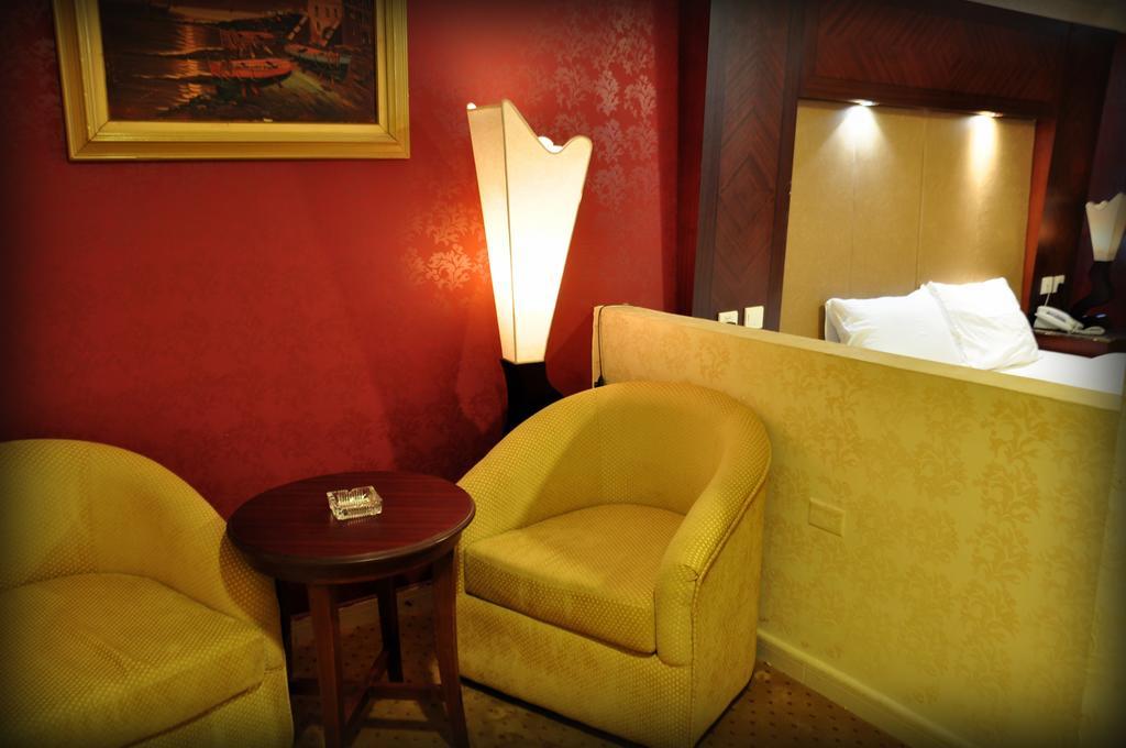 Al Higgi Hotel Yanbu Bagian luar foto