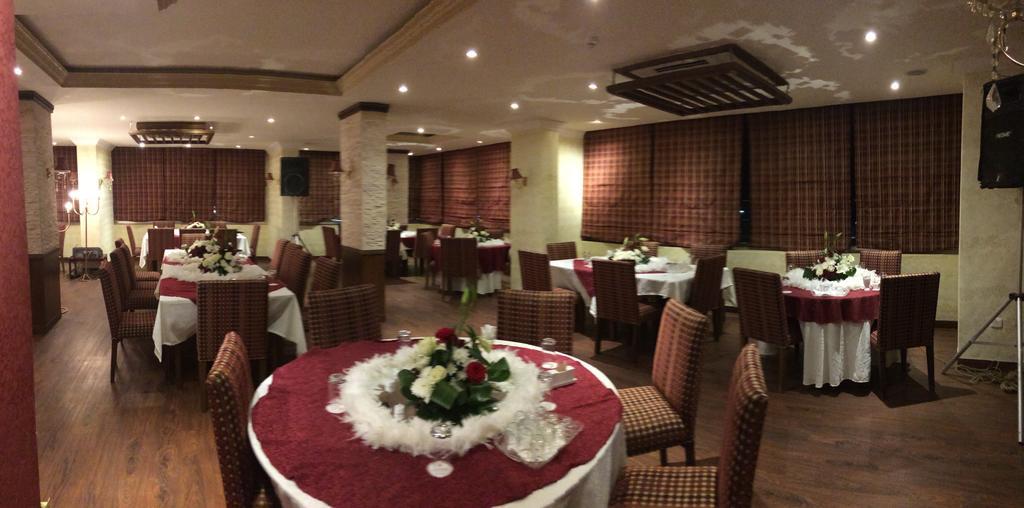 Al Higgi Hotel Yanbu Bagian luar foto