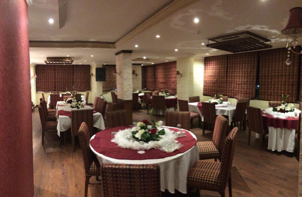 Al Higgi Hotel Yanbu Bagian luar foto