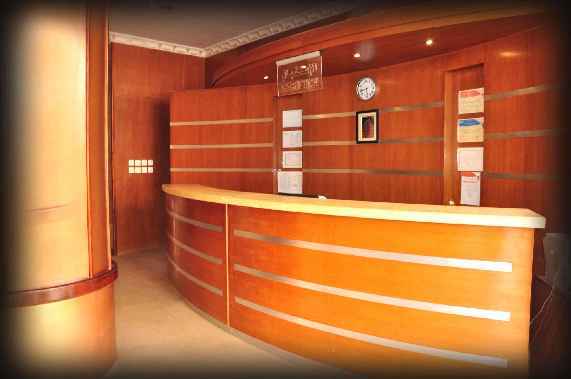 Al Higgi Hotel Yanbu Bagian luar foto