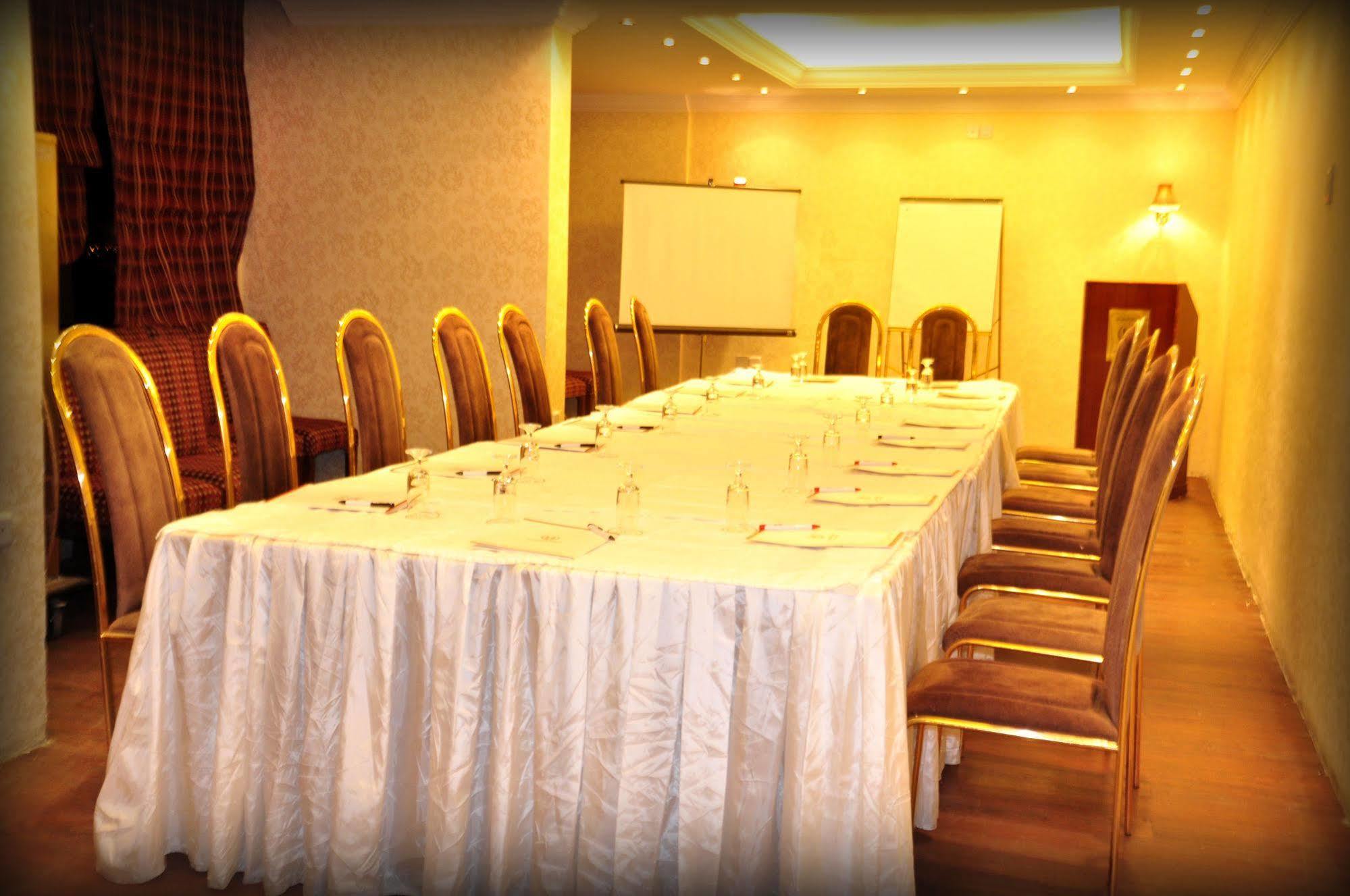 Al Higgi Hotel Yanbu Bagian luar foto