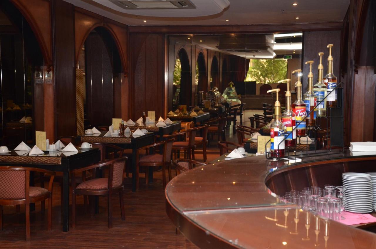 Al Higgi Hotel Yanbu Bagian luar foto