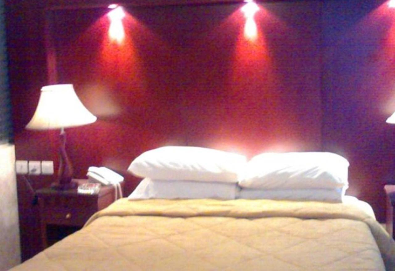 Al Higgi Hotel Yanbu Ruang foto